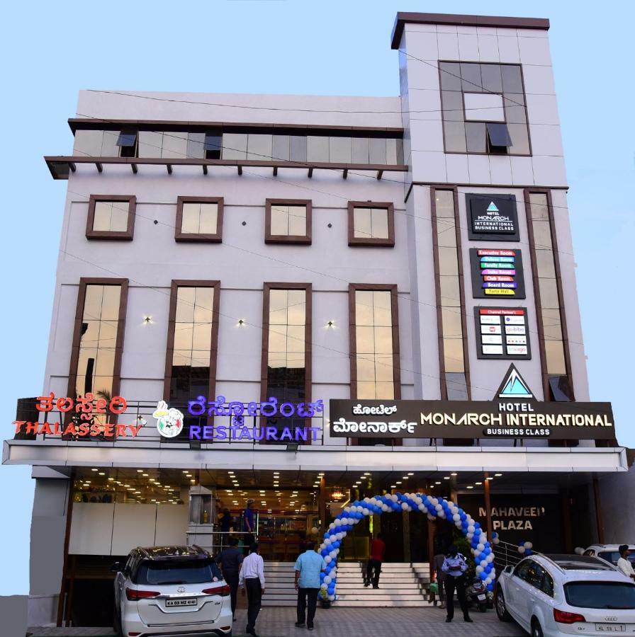 Hotel Monarch International Bangalore Exterior photo